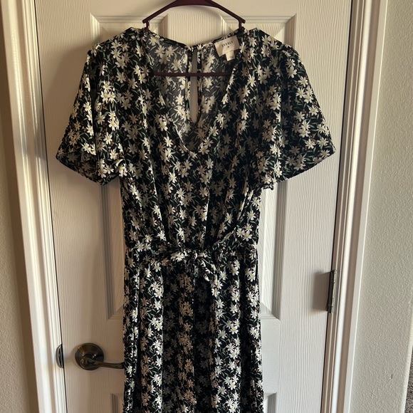 Piper and Scoot Romina Floral jumpsuit in Black - Picture 5 of 8